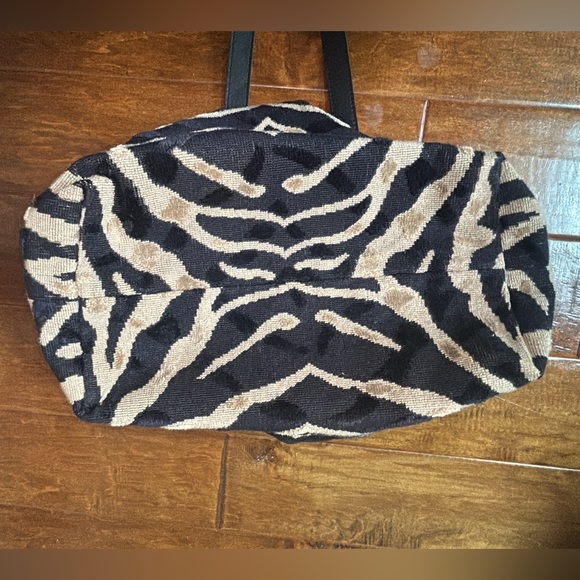 Gevive by Boyt Purse Tapestry Shoulder Tote Large Travel Bag Overnight Carry All - Picture 12 of 14